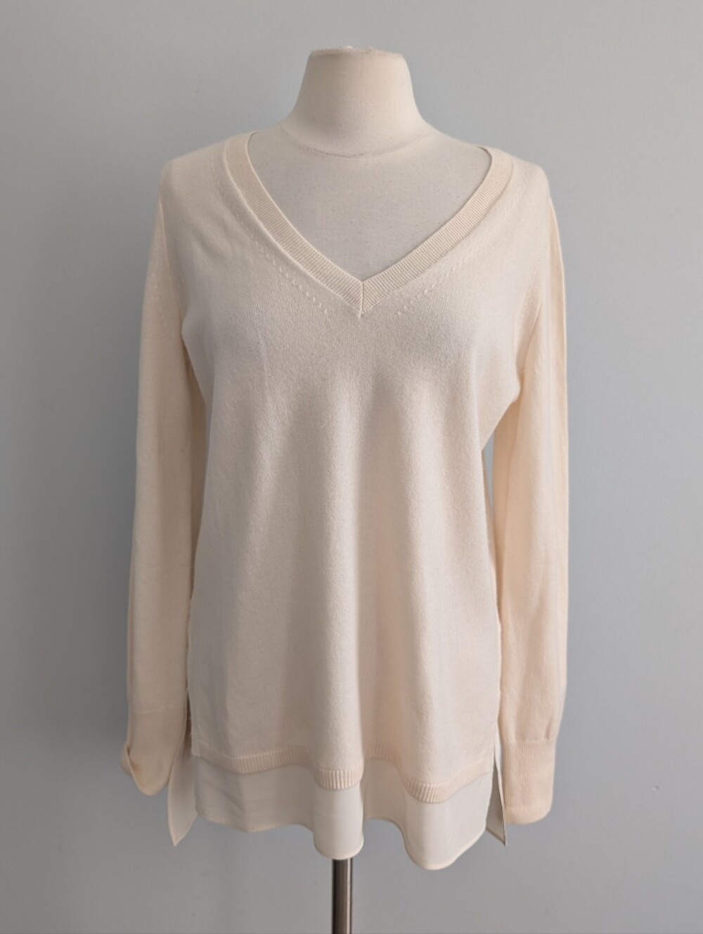 Women's Vince Cream wool & cashmere blend  sweater with silk shirt trim Small